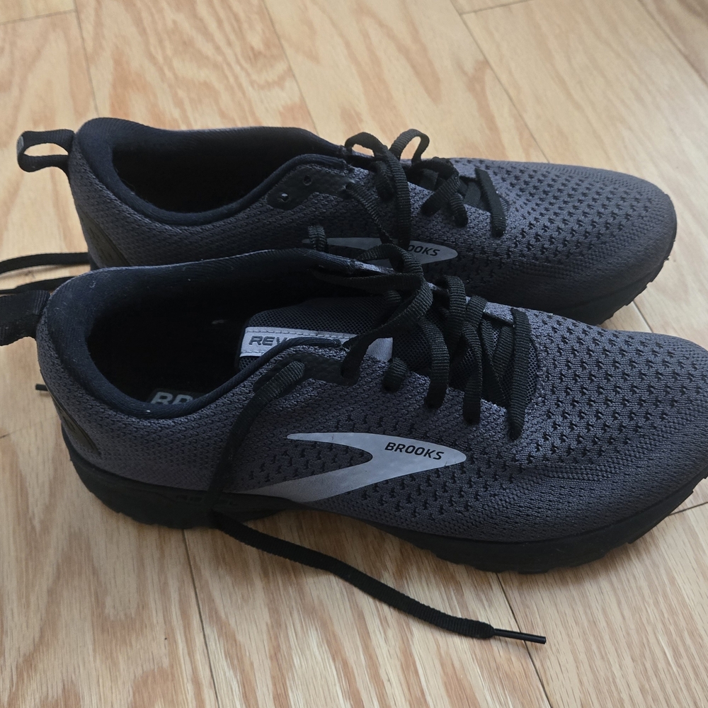 Brooks Mens Black Running Shoes